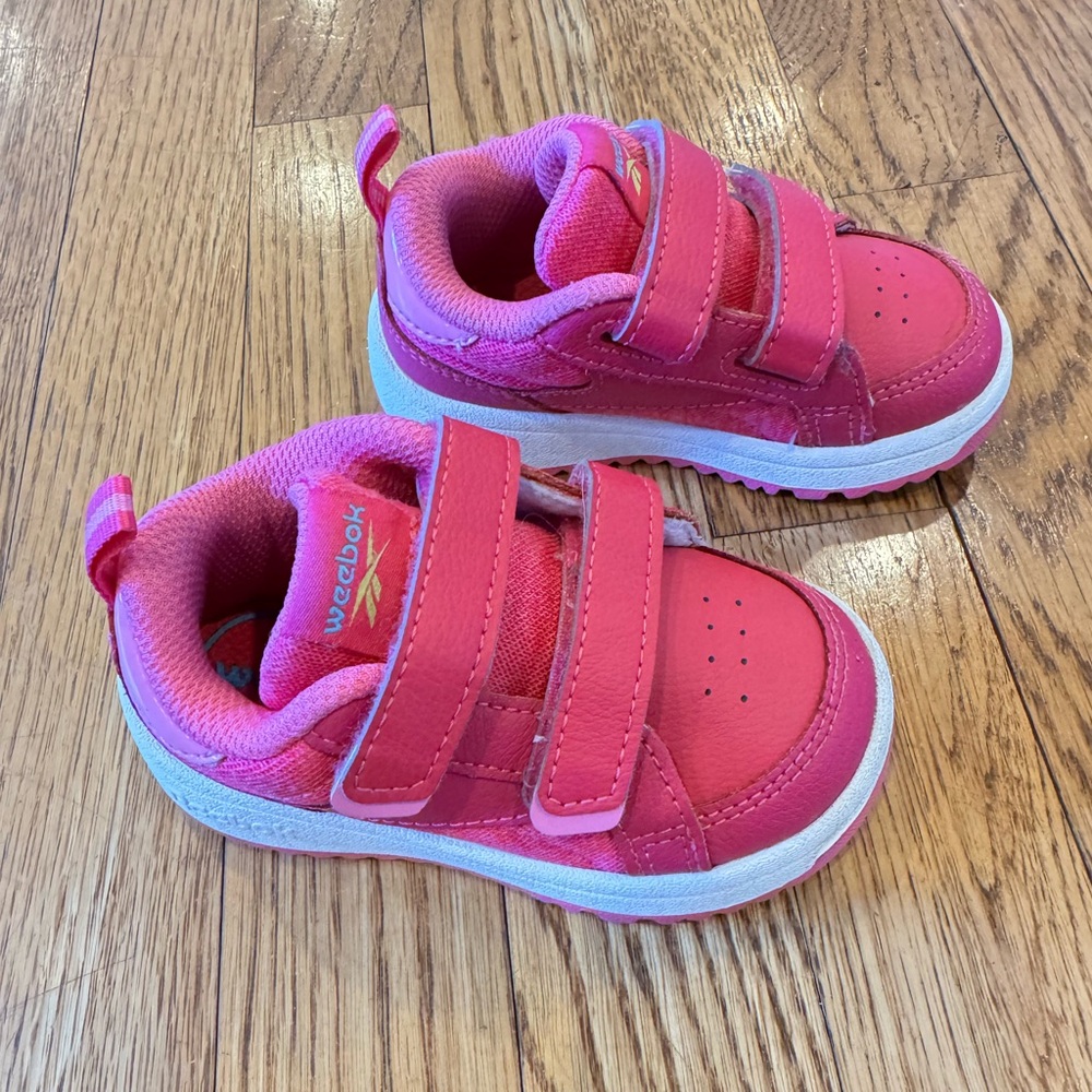 Weebok - Pink Sneakers - Toddler girl, size US 5